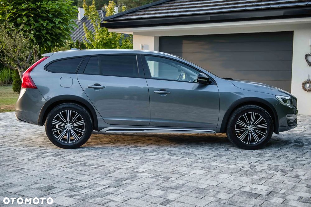 Volvo V60 Cross Country T5 AWD Summum - 12