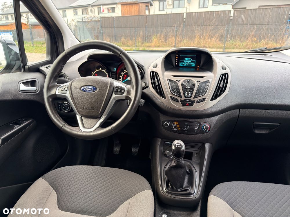 Ford Tourneo Courier 1.0 EcoBoost Titanium - 30