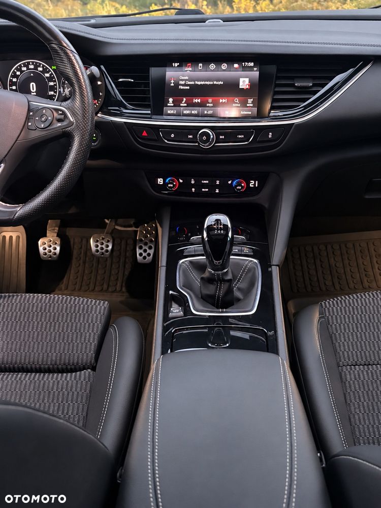 Opel Insignia - 12