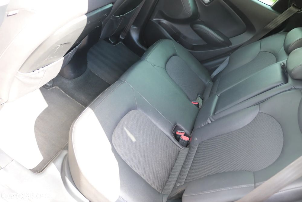 Hyundai ix35 1.6 GDI Premium 2WD - 24