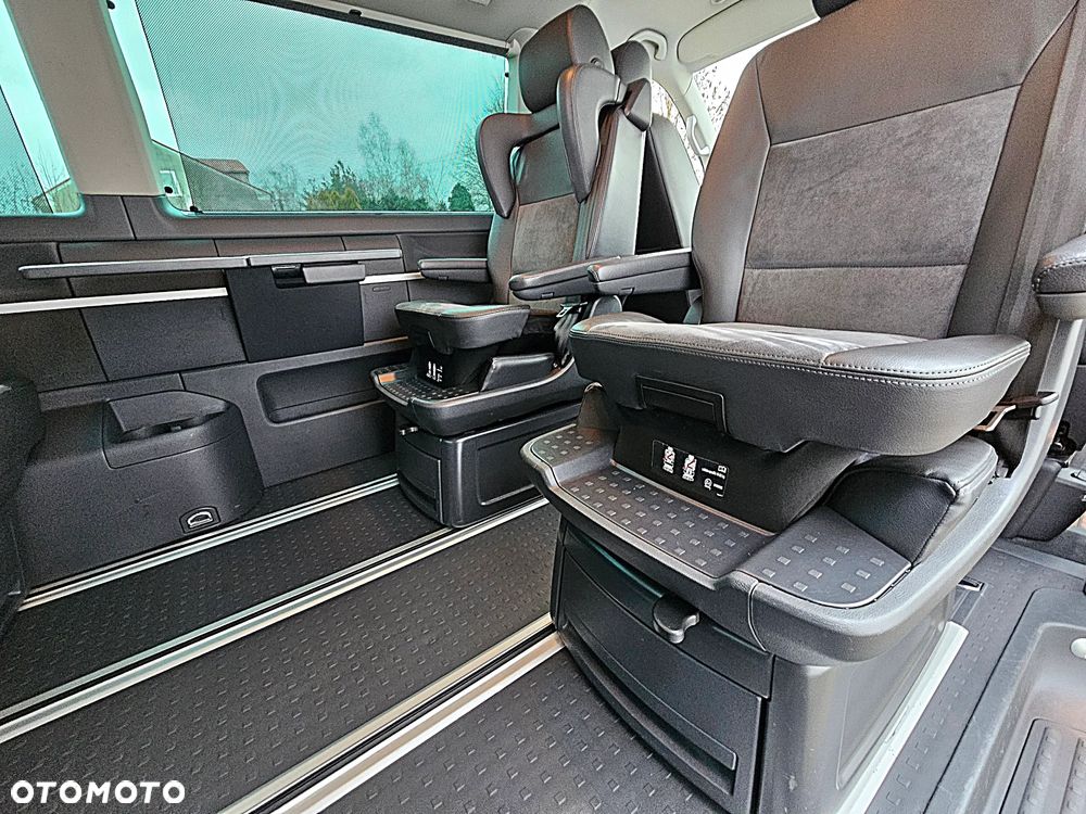 Volkswagen Multivan - 27
