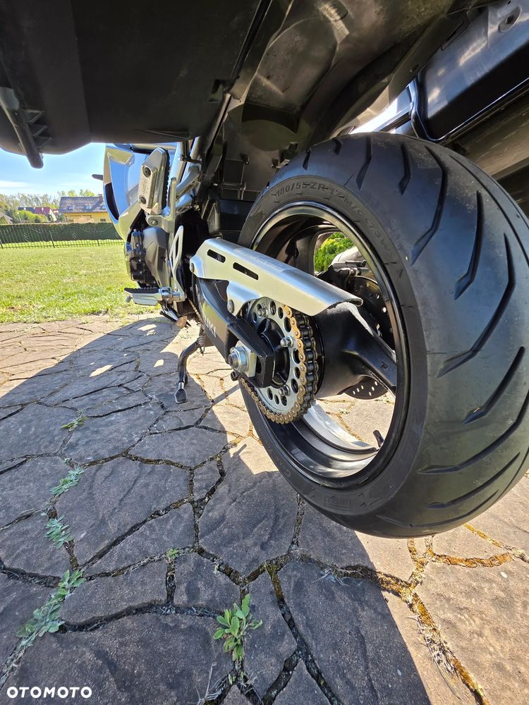 Suzuki GSX - 11