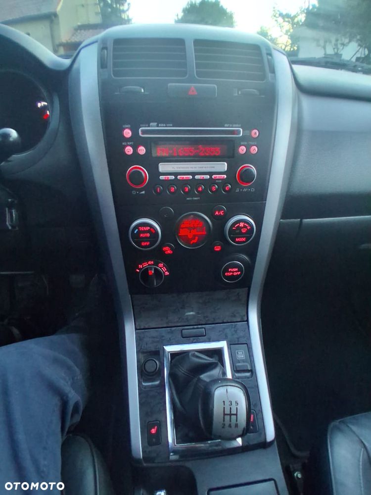 Suzuki Grand Vitara 1.9 DDiS Comfort DPF - 18