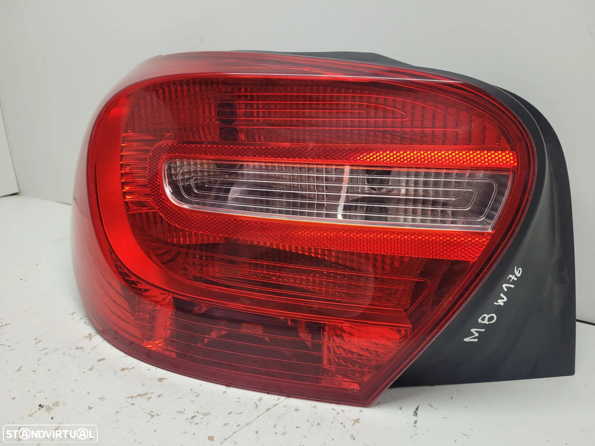 Farolim esquerdo MERCEDES A-Class [W176] A1769060100 (2012-2015) - 2