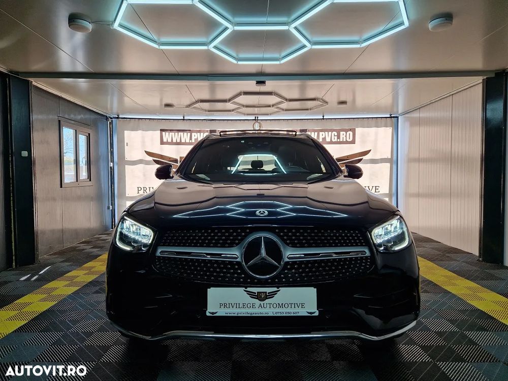Mercedes-Benz GLC 200 4Matic 9G-TRONIC AMG Line - 2