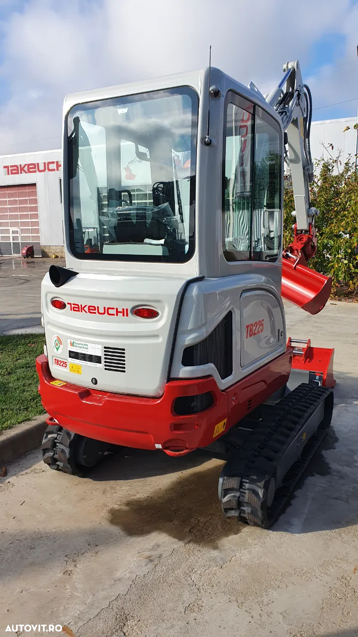 Takeuchi TB 225 4 ani garantie - 4