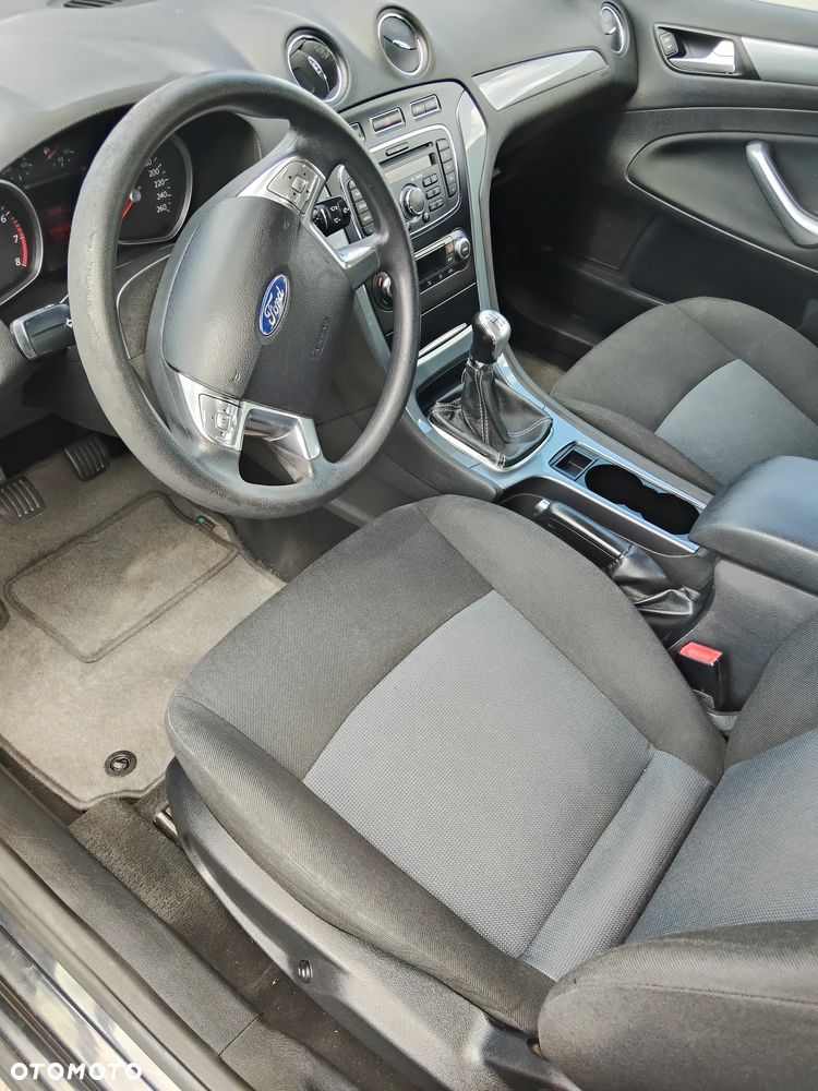 Ford Mondeo 1.6 Trend - 9