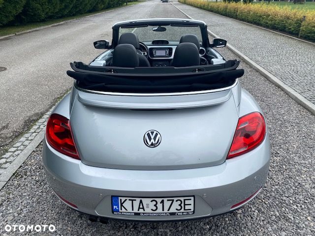 Volkswagen New Beetle - 26