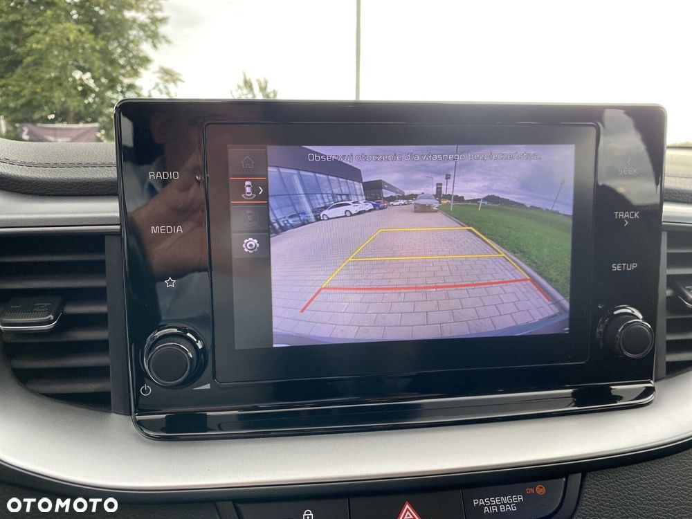 Kia Ceed - 24