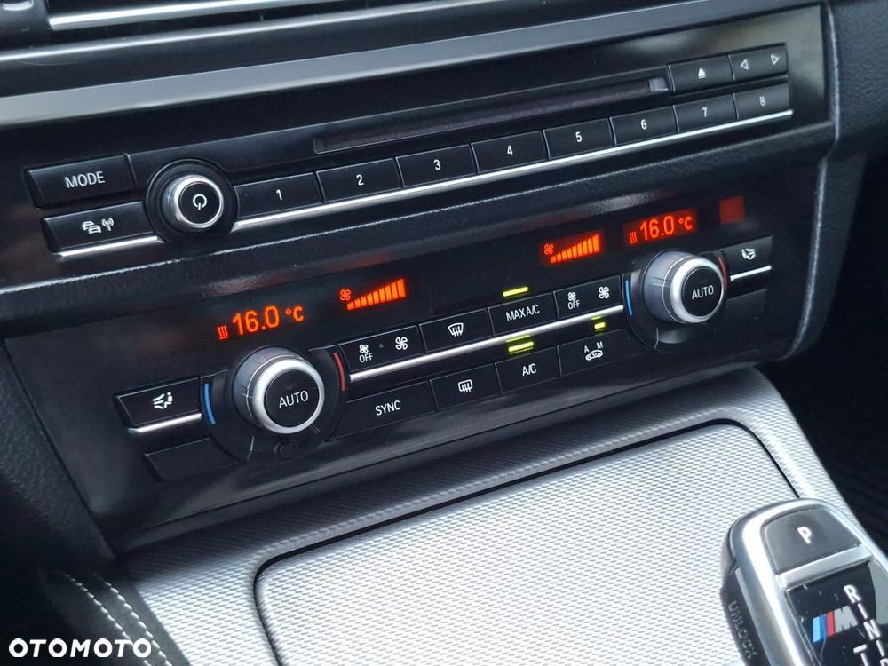 BMW Seria 5 M550d xDrive - 18