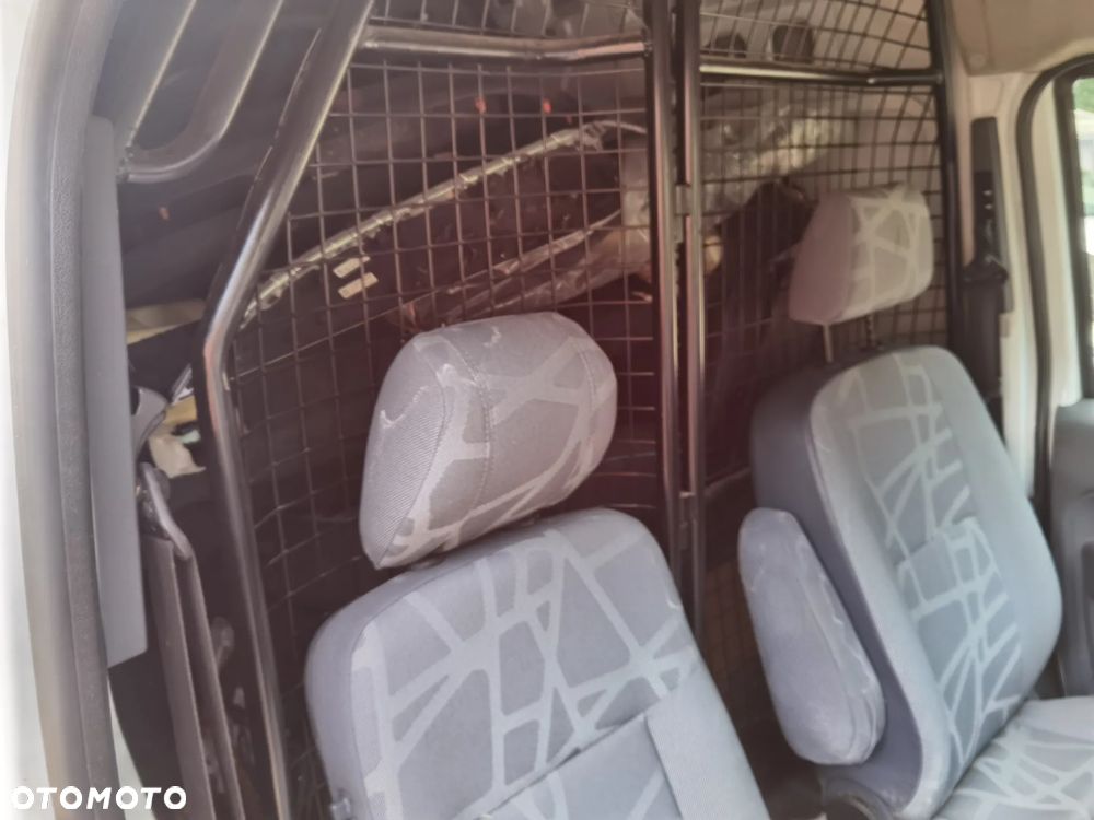 Ford Transit Conect - 8