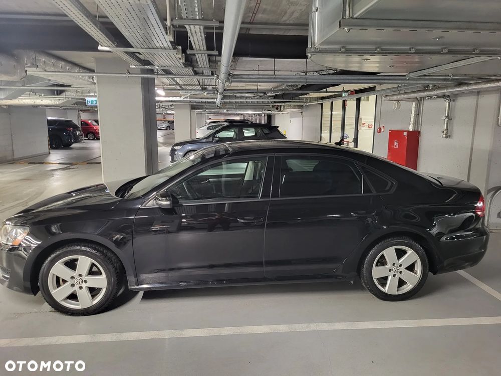 Volkswagen Passat - 2