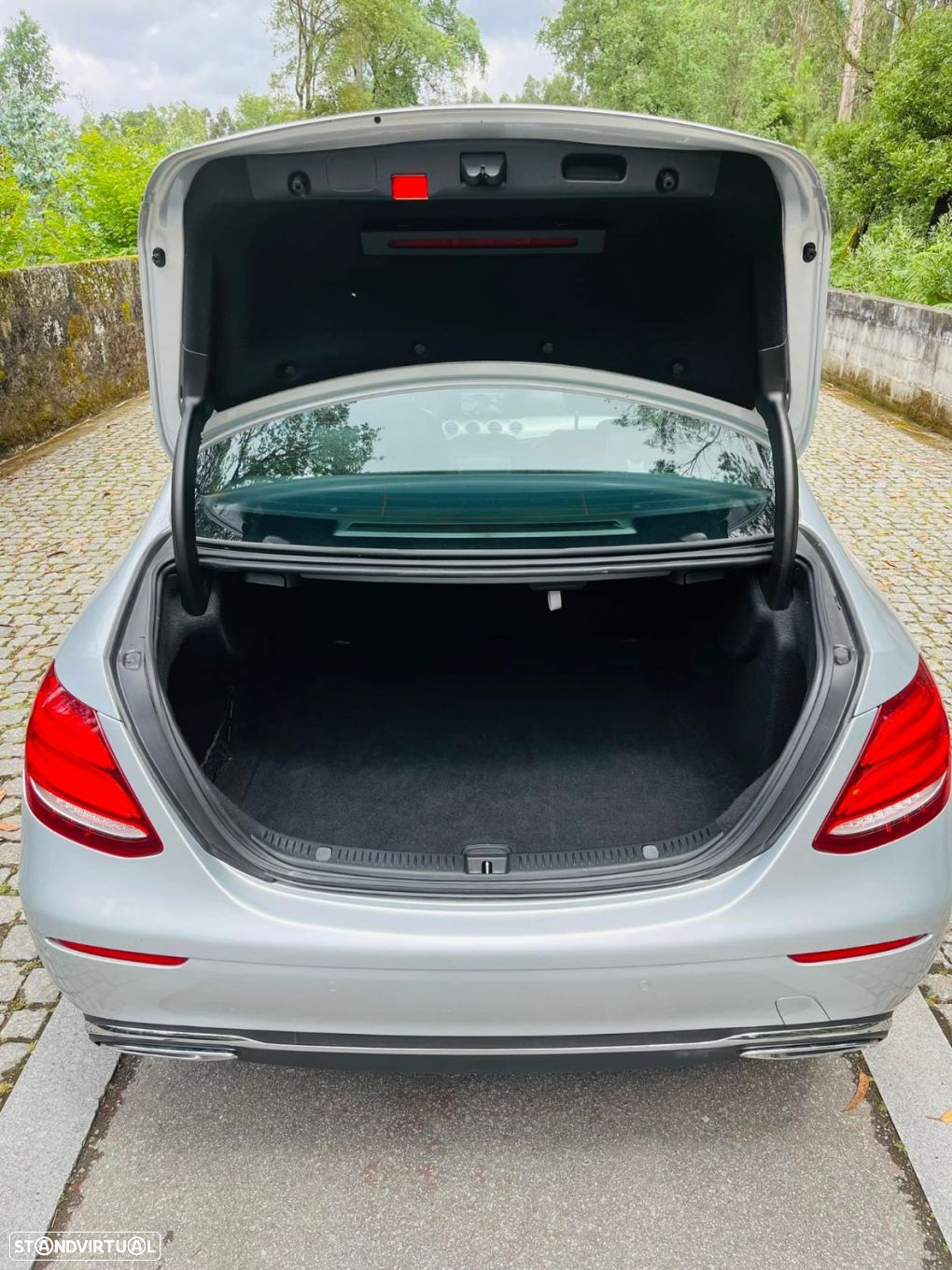 Mercedes-Benz E 220 - 16