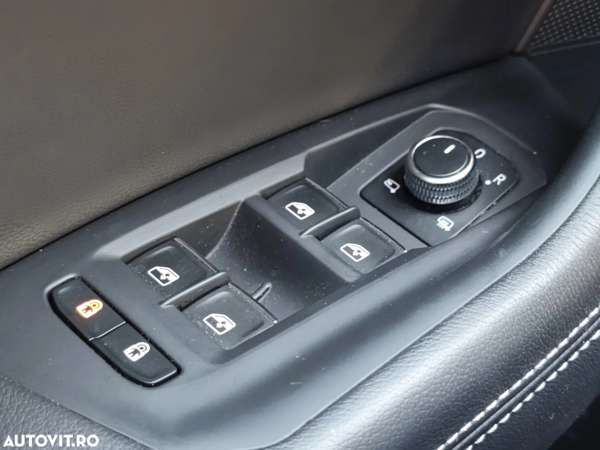 Volkswagen Touareg V6 TDI R-Style - 36