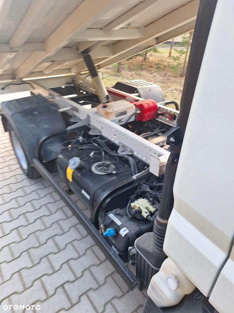 Mitsubishi CANTER FUSO - 4