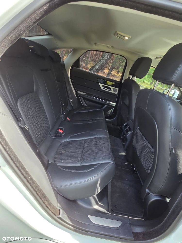 Jaguar XF 2.0 i4D Prestige - 3