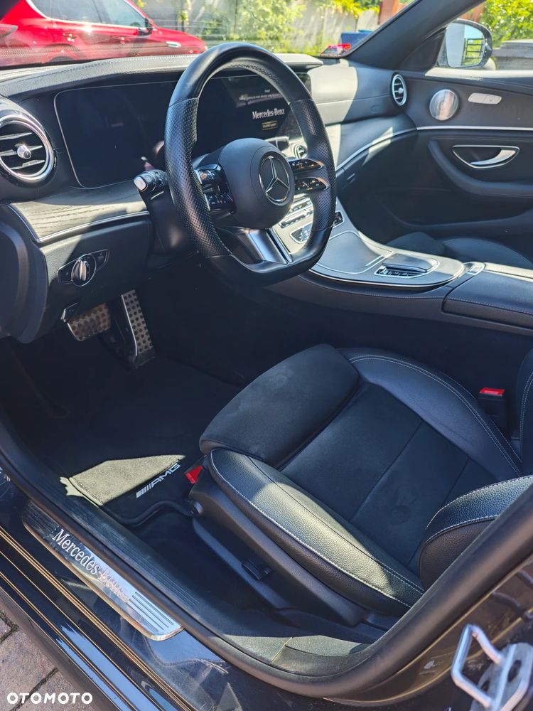 Mercedes-Benz Klasa E 300 Business Edition - 19