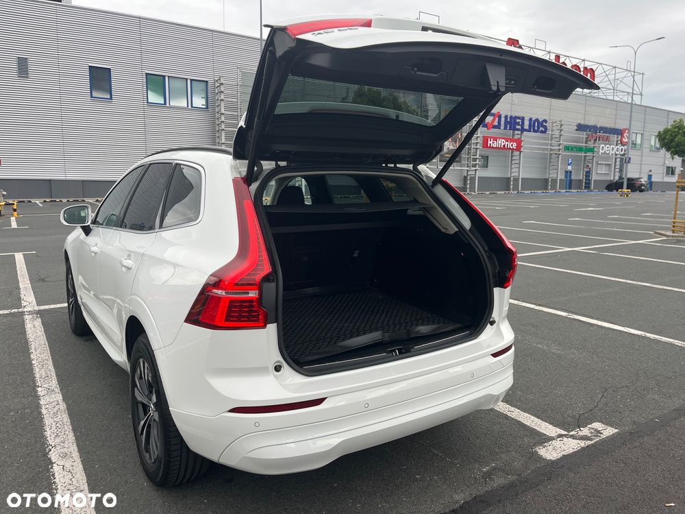 Volvo XC 60 B4 B Momentum - 12