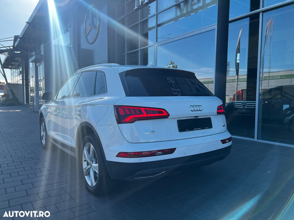 Audi Q5 40 TDI quattro S tronic design - 28