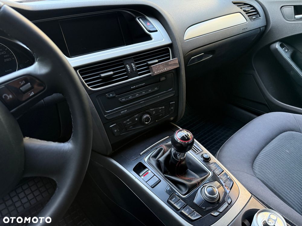 Audi A4 Avant 2.0 TDI - 7