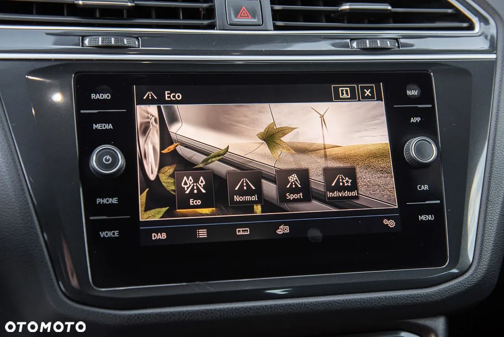 Volkswagen Tiguan 2.0 TSI BMT 4Mot Highline DSG - 25