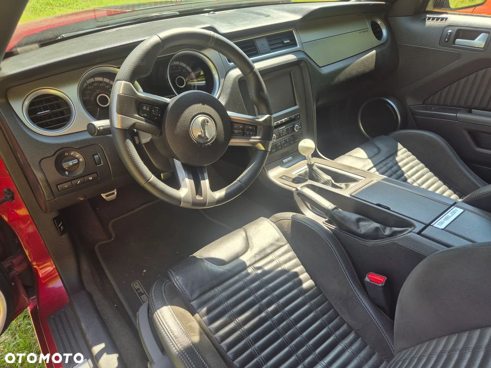 Ford Mustang Shelby GT500 - 6