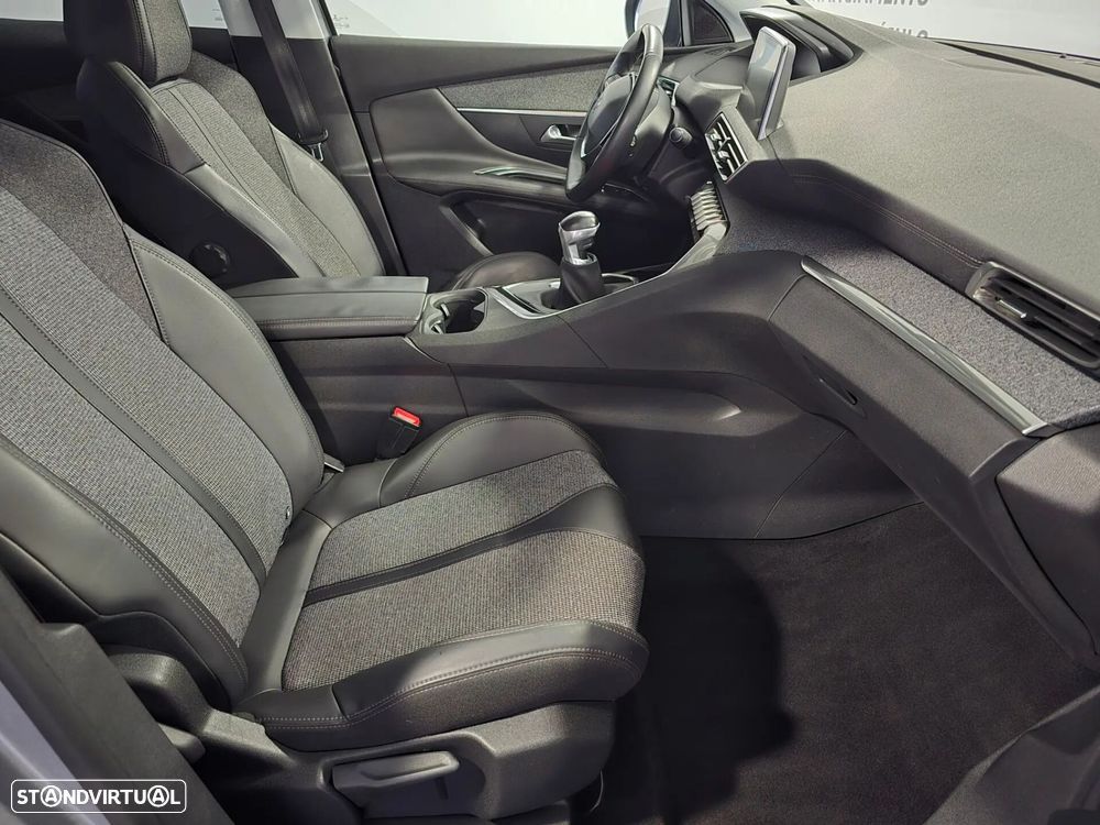 Peugeot 3008 1.2 PureTech Active Pack - 21