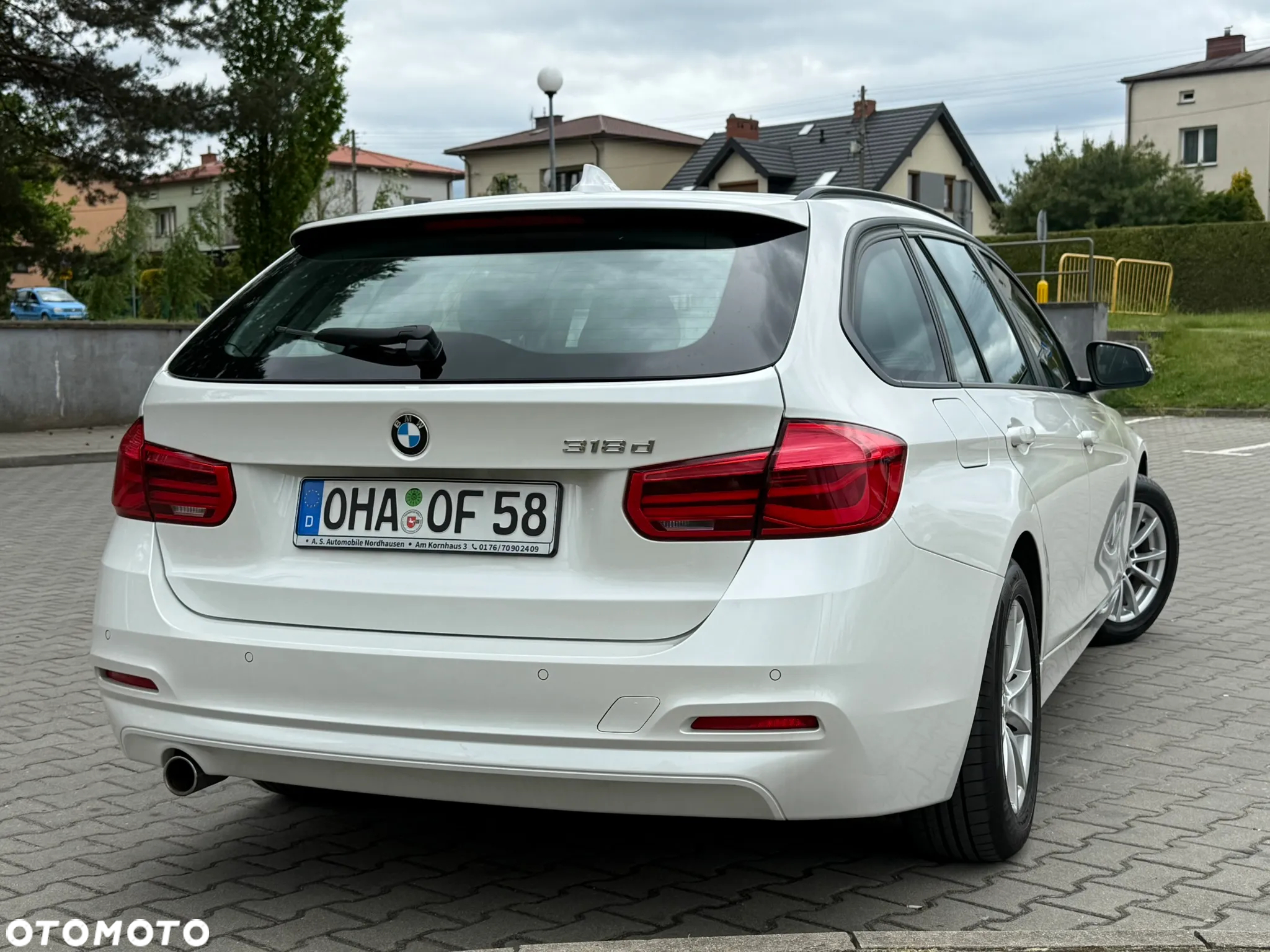 BMW Seria 3 318d Sport Line Shadow - 15