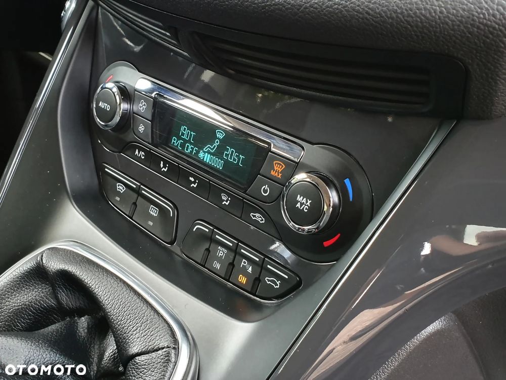 Ford Kuga 2.0 TDCi 4x4 Titanium - 14