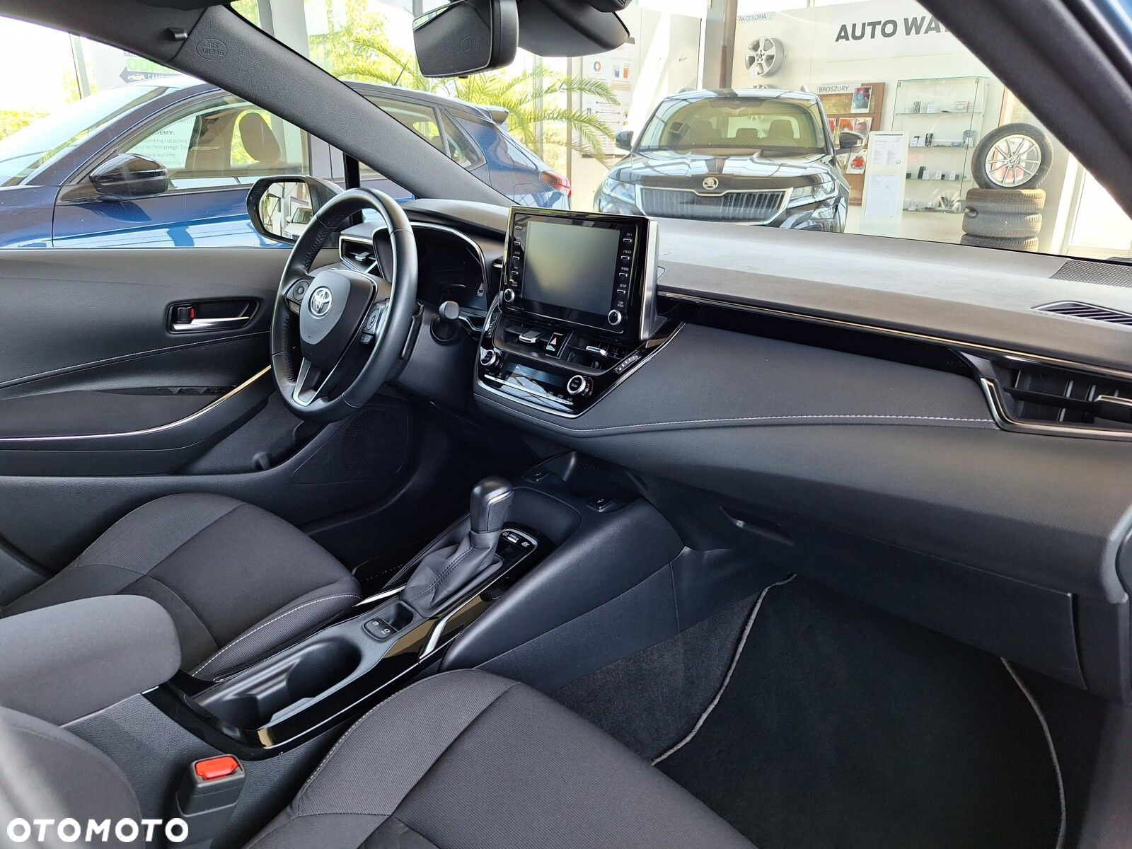 Toyota Corolla 2.0 Hybrid Comfort - 16