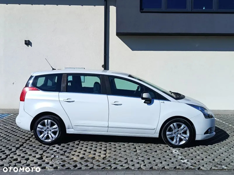 Peugeot 5008 - 3