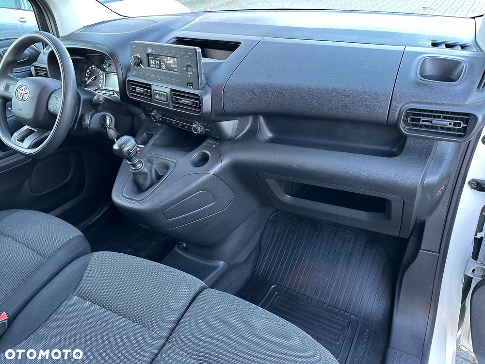 Toyota Proace City 1.5 D-4D  2,3t Active - 24