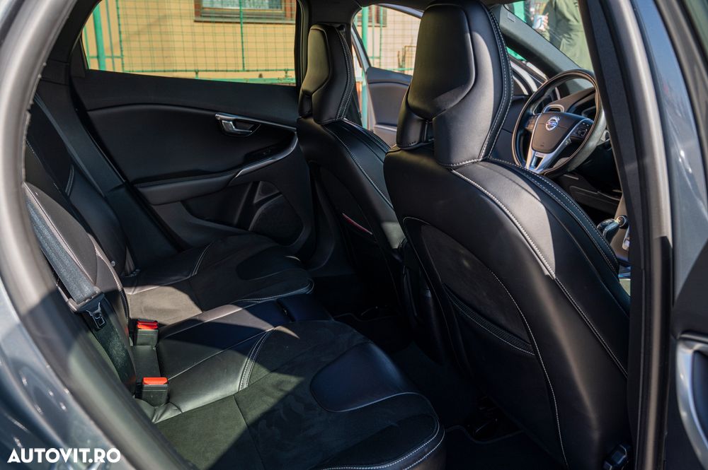 Volvo V40 D2 Momentum - 15