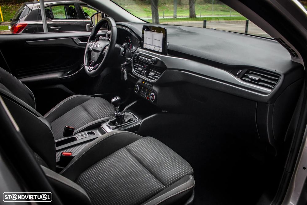 Ford Focus SW 1.0 EcoBoost Business - 28