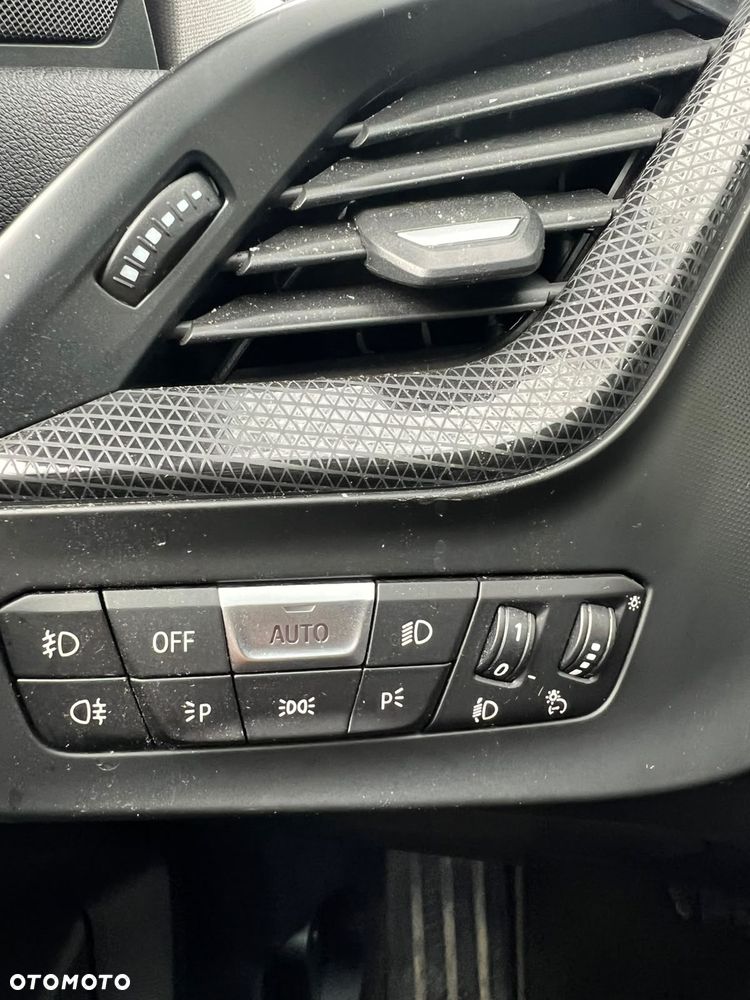 BMW Seria 1 118i - 17