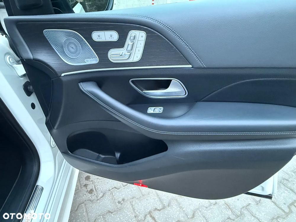 Mercedes-Benz GLS - 18