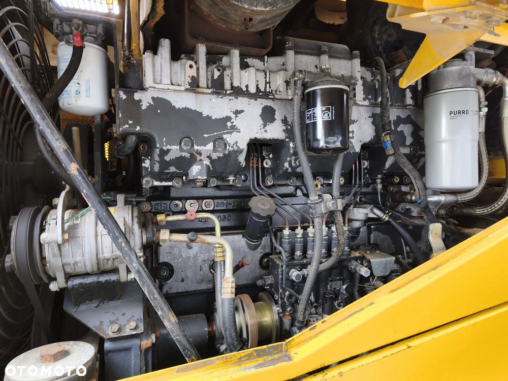 Komatsu WA470-3H - 8