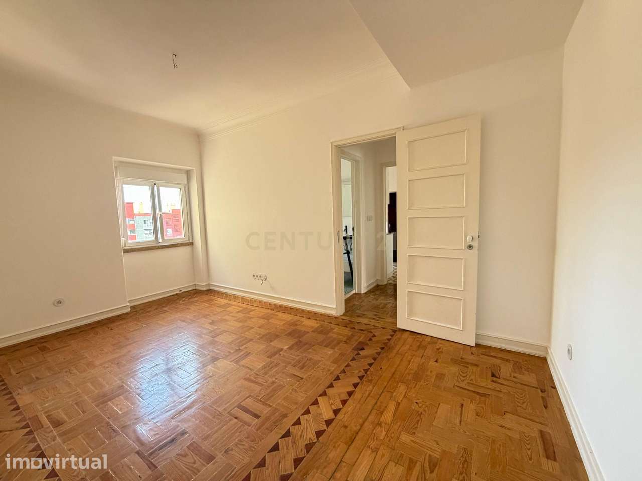 T2 renovado e pronto a habitar | Picheleira – Beato - Grande imagem: 2/27