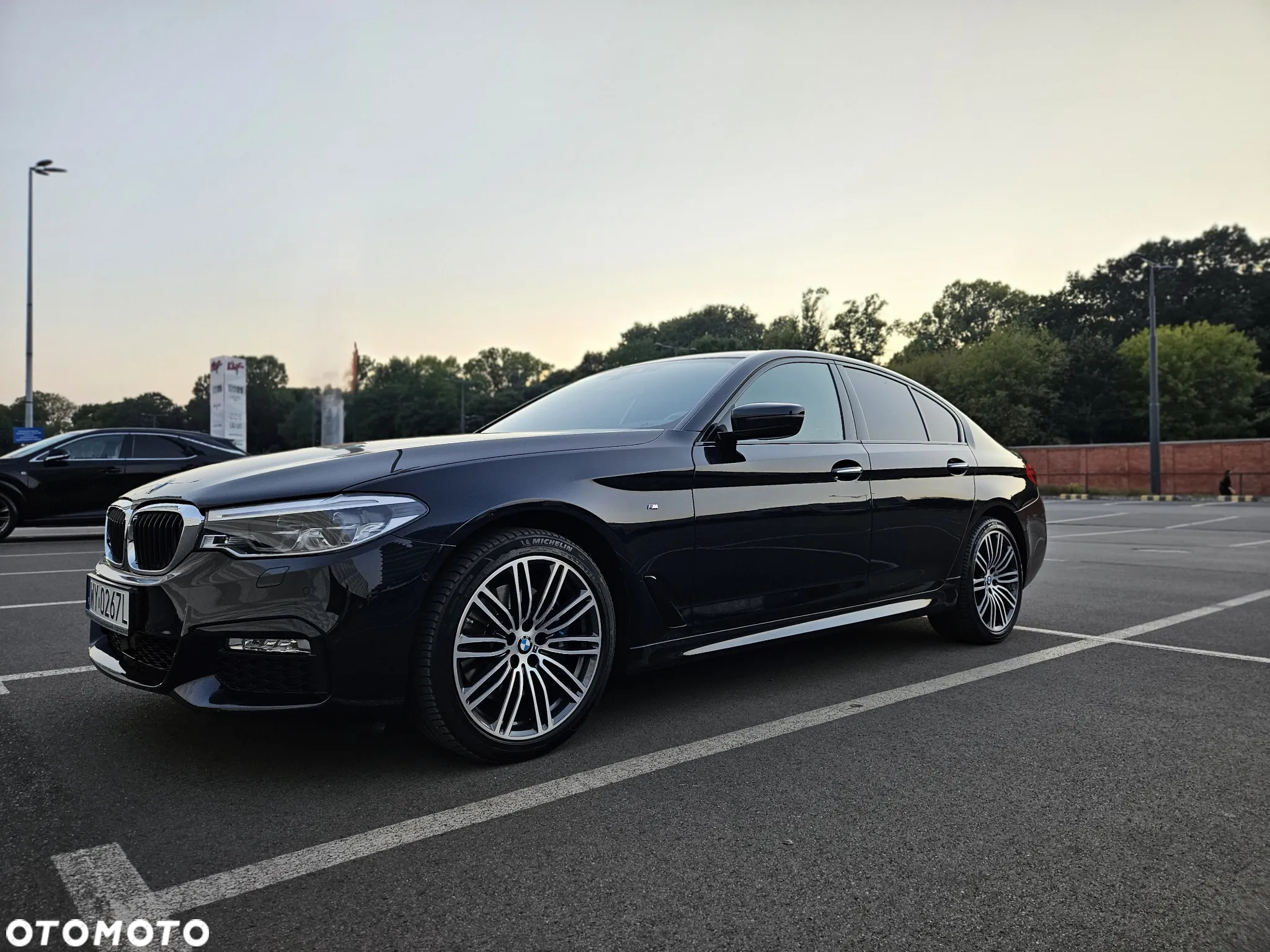 BMW Seria 5 530i xDrive M Sport sport - 9