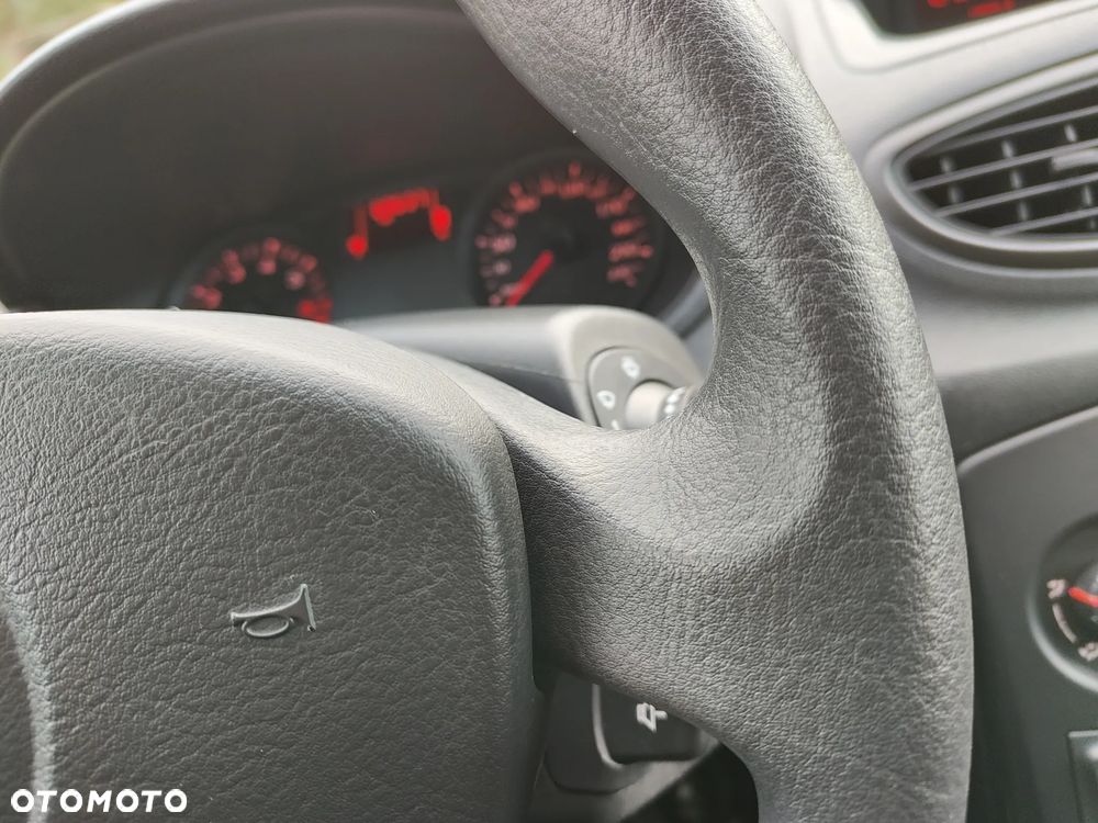 Renault Clio 1.2 16V 75 Expression - 18