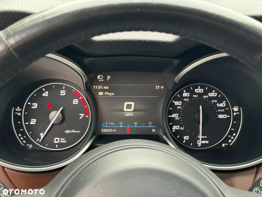 Alfa Romeo Stelvio 2.0 Turbo 16V AT8-Q4 Veloce - 15