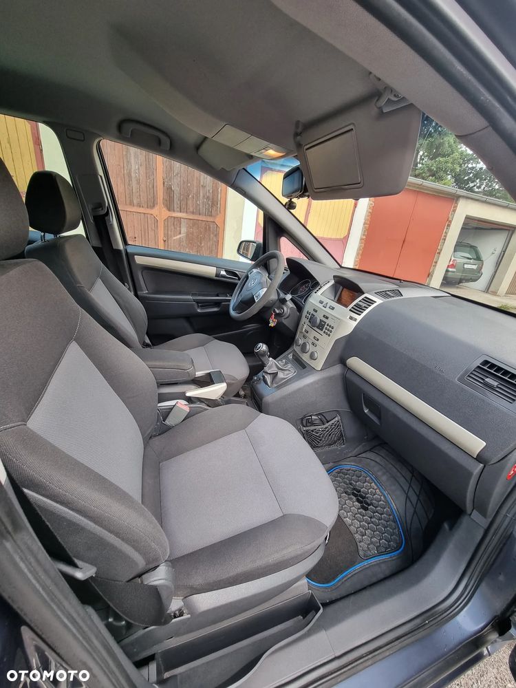 Opel Zafira 1.8 Family - 8