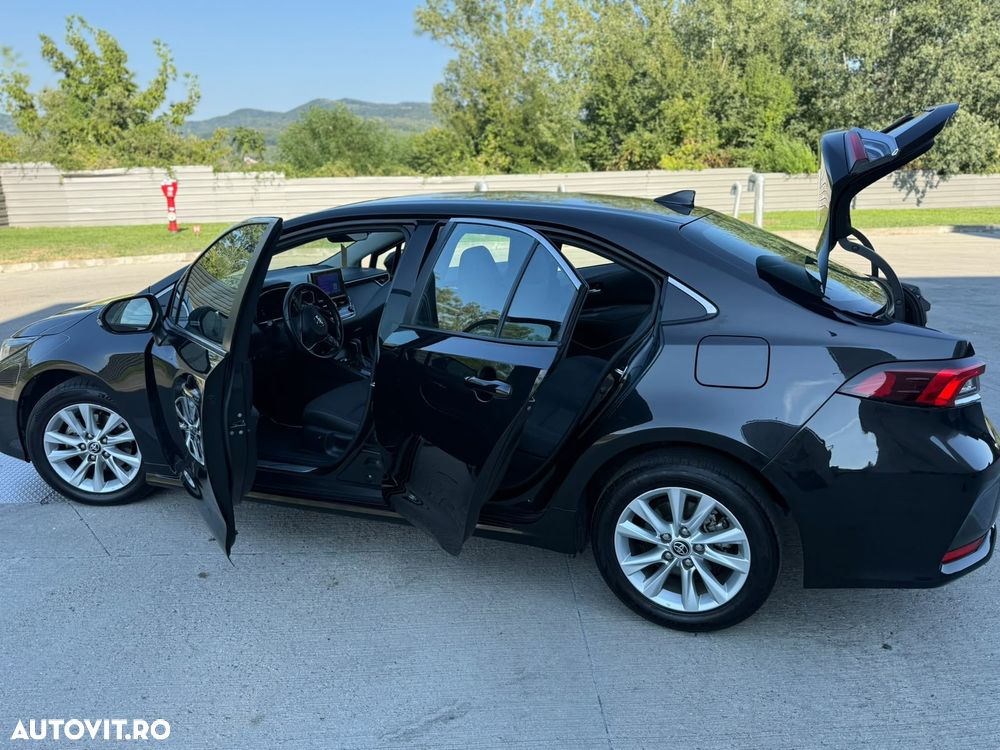 Toyota Corolla 1.8 HEV Business - 14