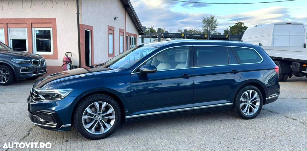 Volkswagen Passat - 3