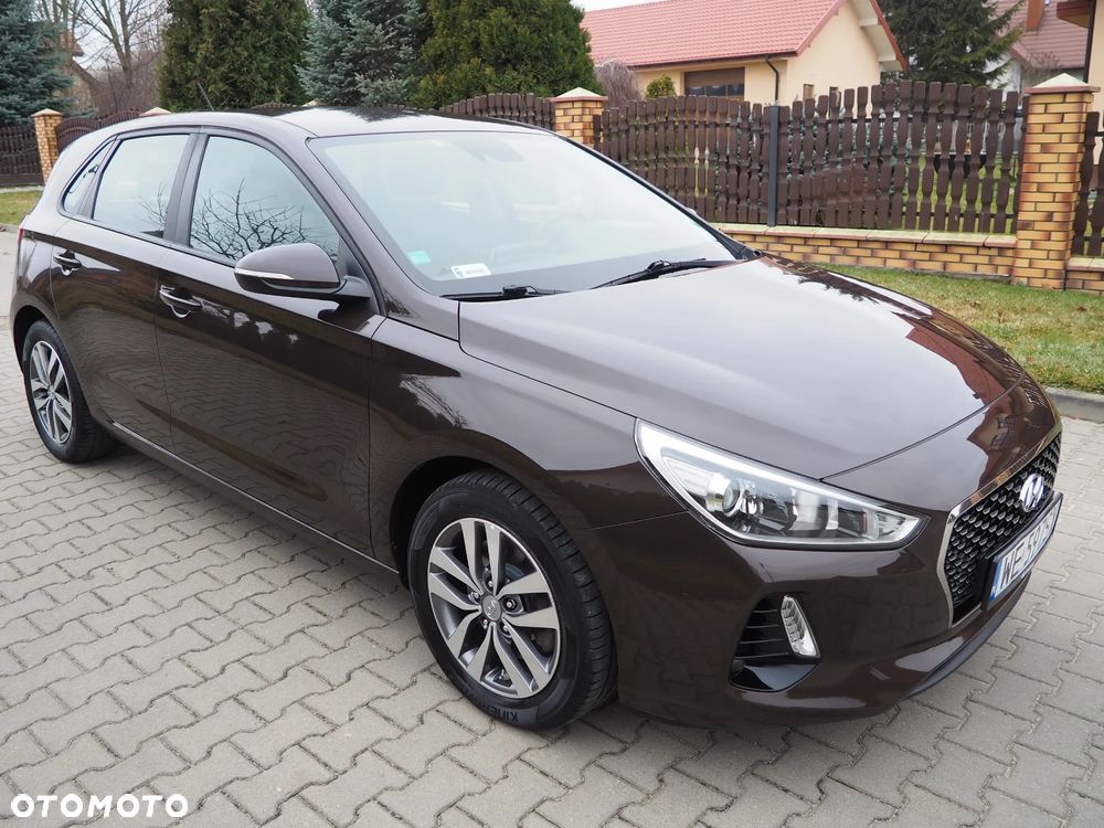 Hyundai i30 1.6 D Comfort - 24