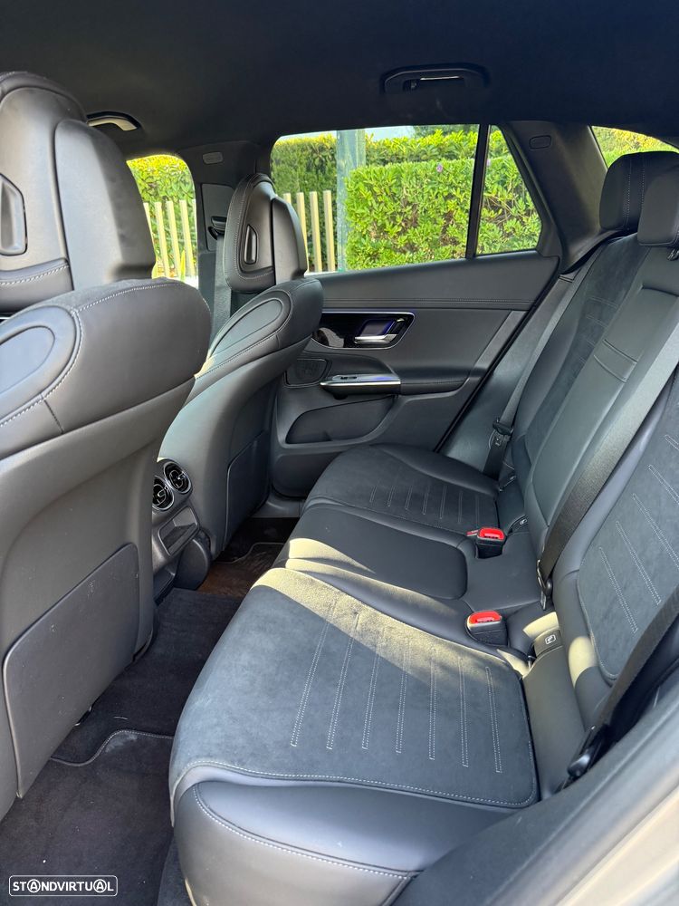 Mercedes-Benz GLC 220 d 4Matic 9G-TRONIC AMG Line Advanced — fotografia 28