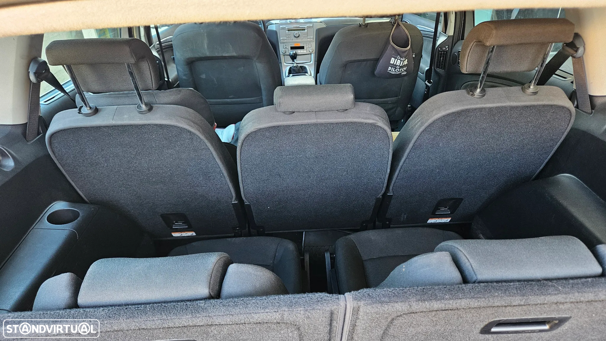 Ford S-Max - 13