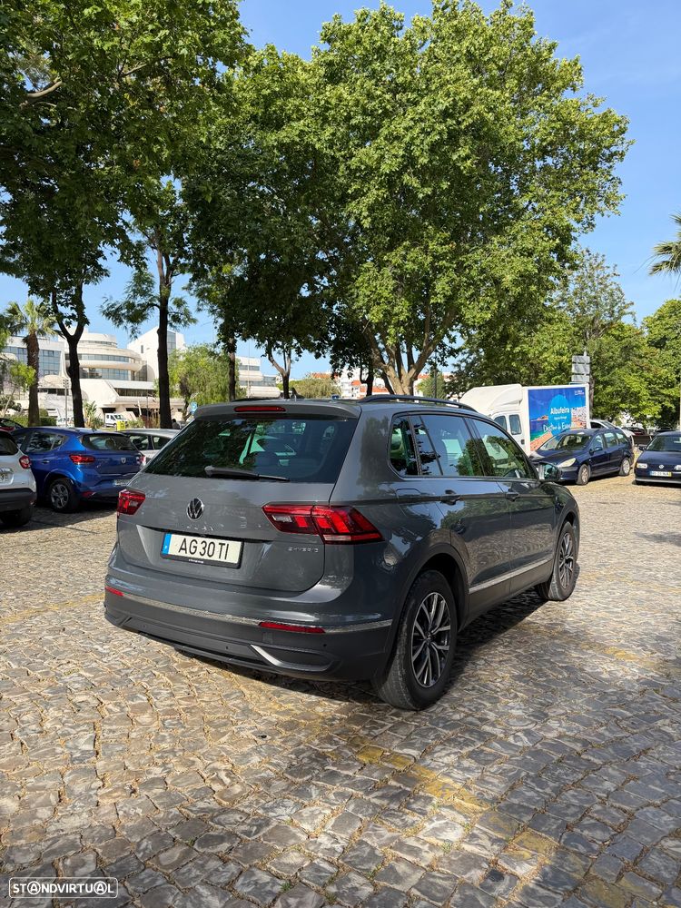 VW Tiguan - 4
