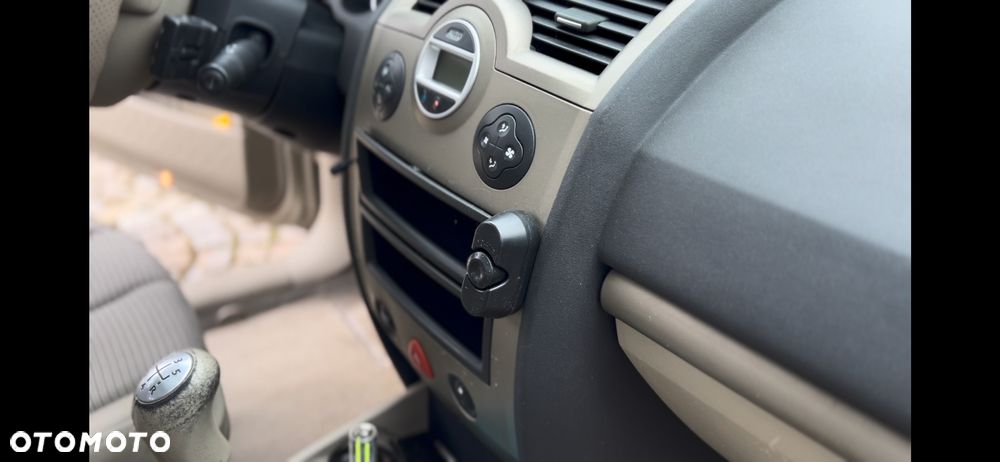 Renault Megane 1.6 16V Privilege - 10