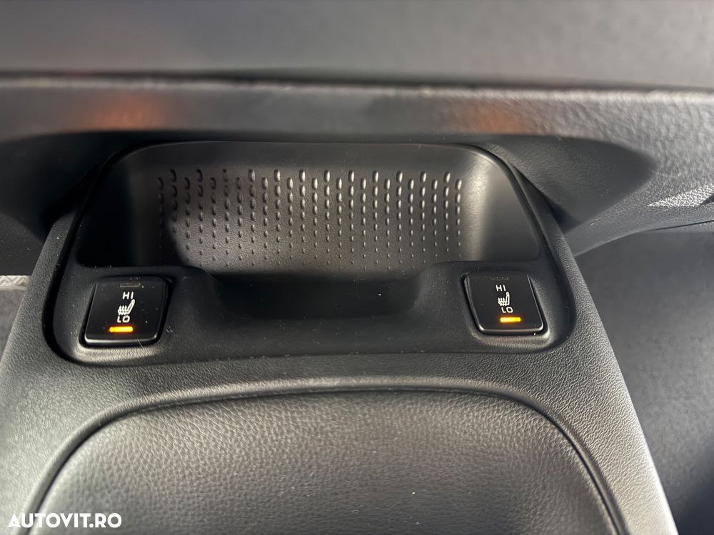 Toyota Corolla 2.0 Hybrid Touring Sports Lounge - 32